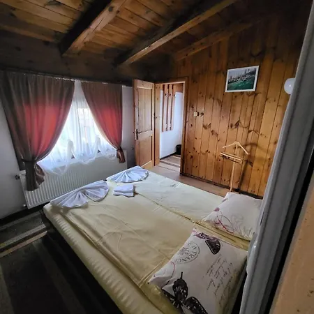 Oasis Guest house 3*