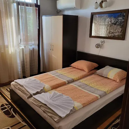 Guest house Oasis 3*