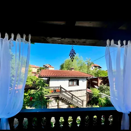 Къща за гости оазис Добринище