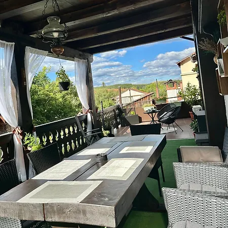 Къща за гости оазис Добринище